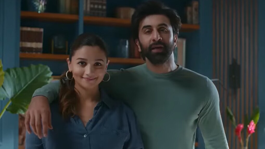Mast & Meh: Swiggy, H&M, WhatsApp, Mumbai Police, Stayfree, Neeman's