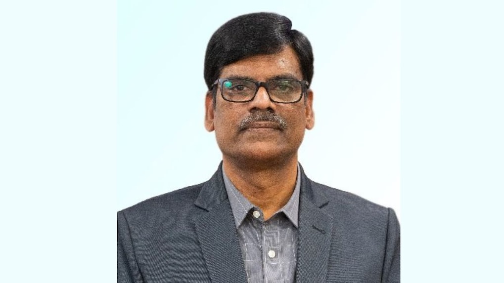 In a first, SEBI acts against finfluencer PR Sundar, options trader not allowed to trade for a year