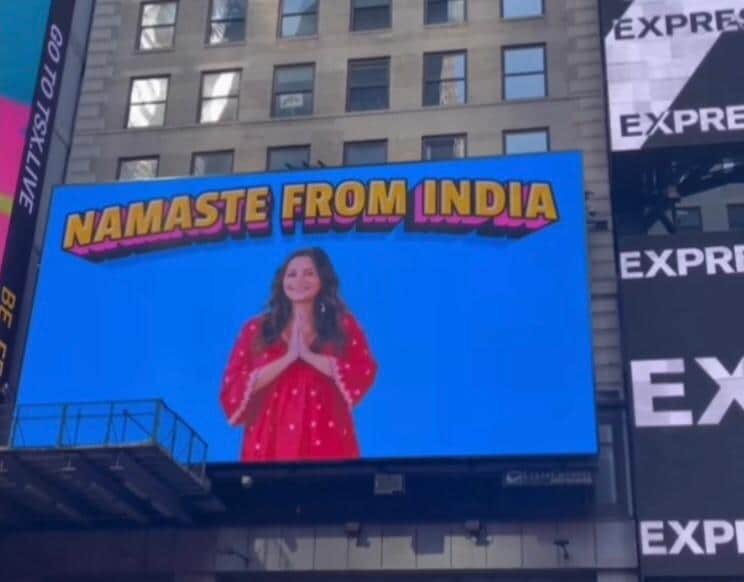 Flipkart on Times Square billboard. (Image source: Instagram - flipkartlifestyle)