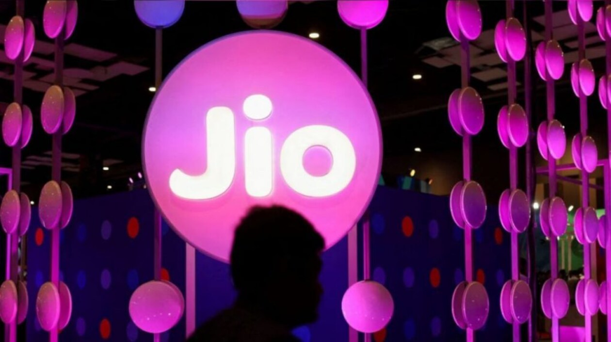 Jio AirFiber live in 8 cities with plans starting at Rs 599