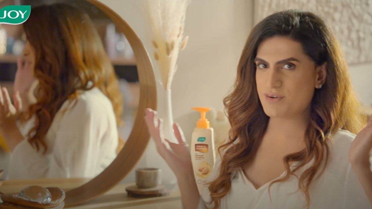 The DVC presents the Joy Honey and Almond Nourishing Body Lotion, emphasising on its role in nurturing the skin. (Still from the commercial)