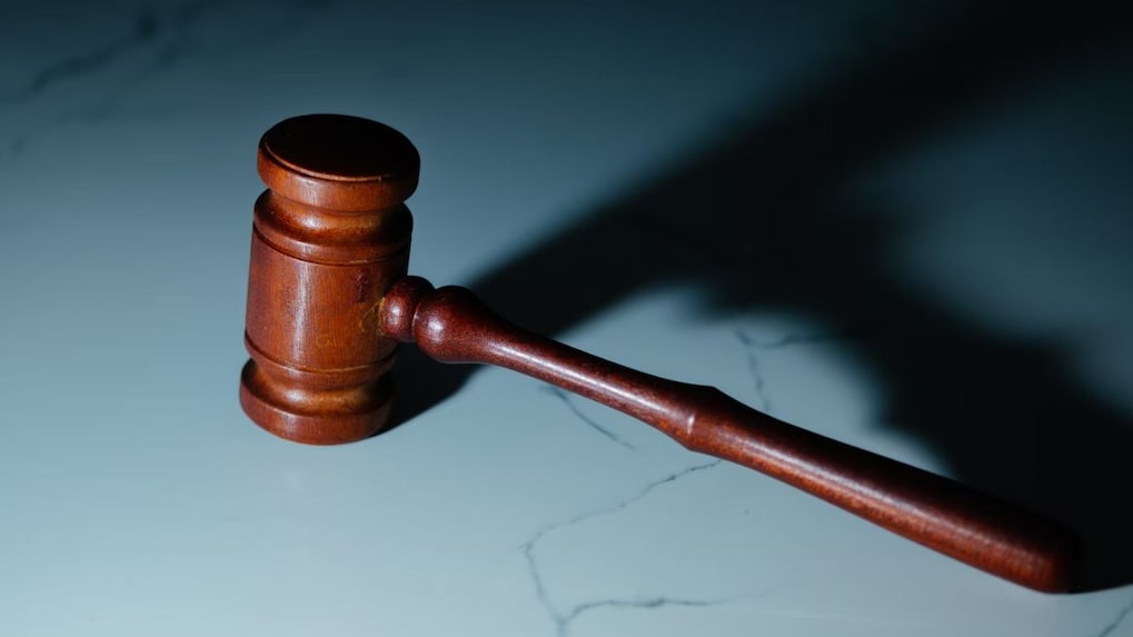 Supreme Court notice to Essel Group companies on IDBI appeal, challenging  NCLAT decision