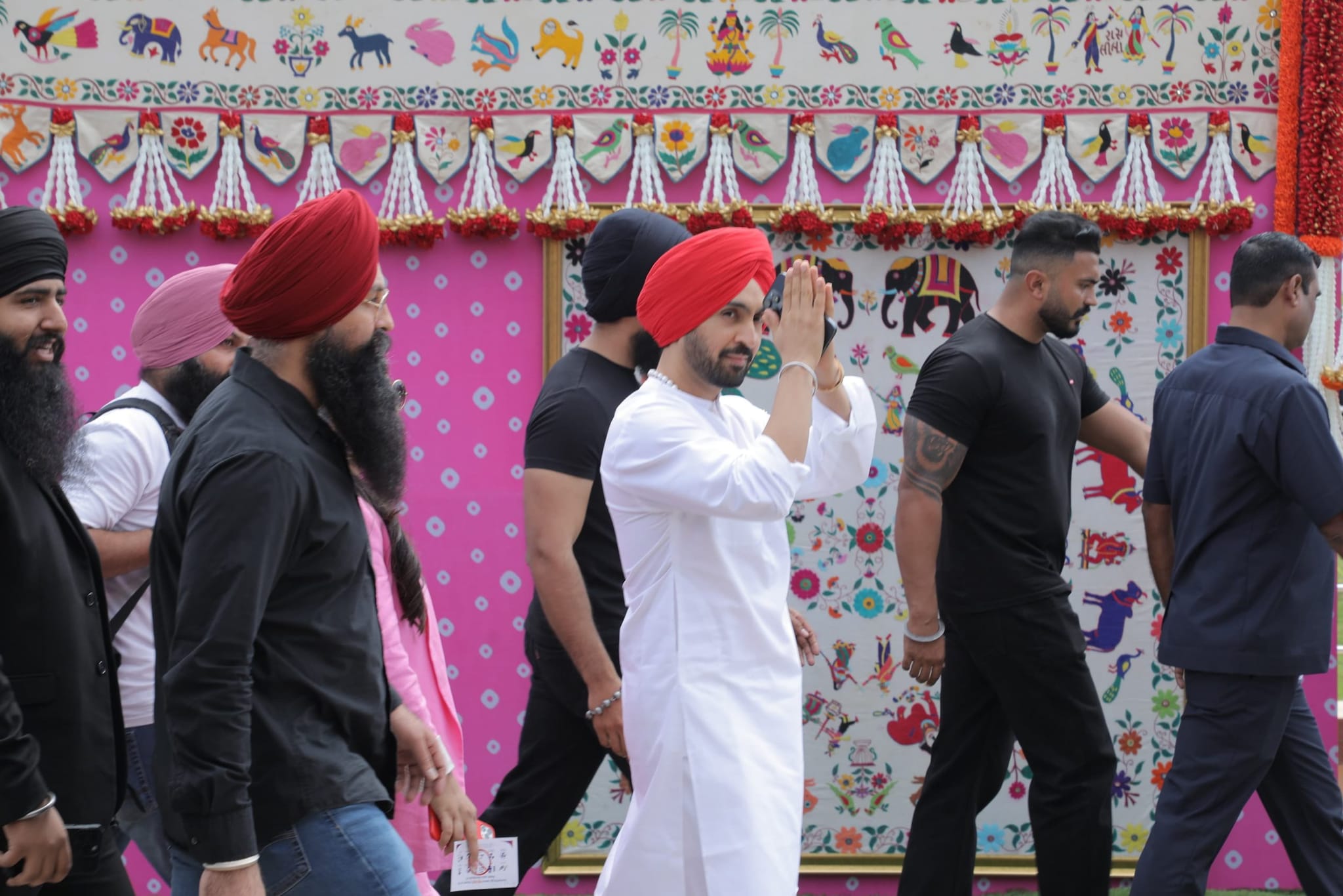 Singer and actor Diljit Dosanjh arrives in Jamnagar.