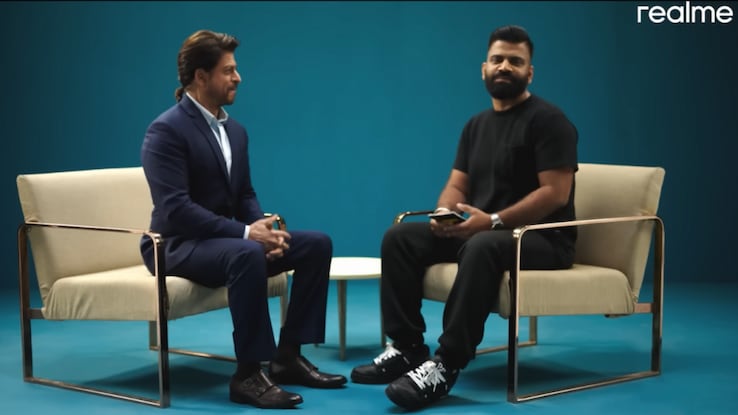 SRK and YouTuber Technical Guruji collaborate to unveil Realme’s new smartphone