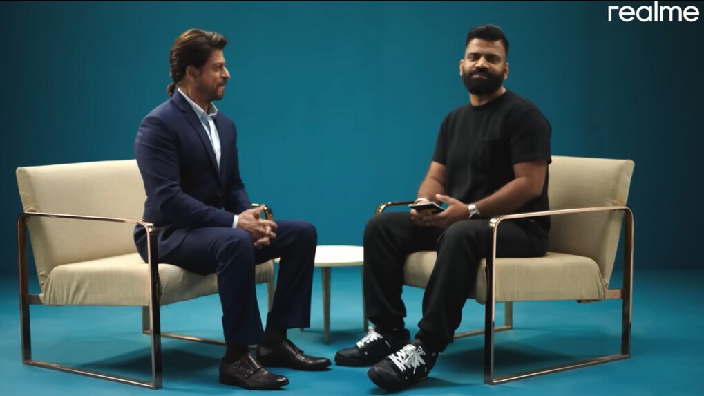 SRK and YouTuber Technical Guruji collaborate to unveil Realme’s new smartphone