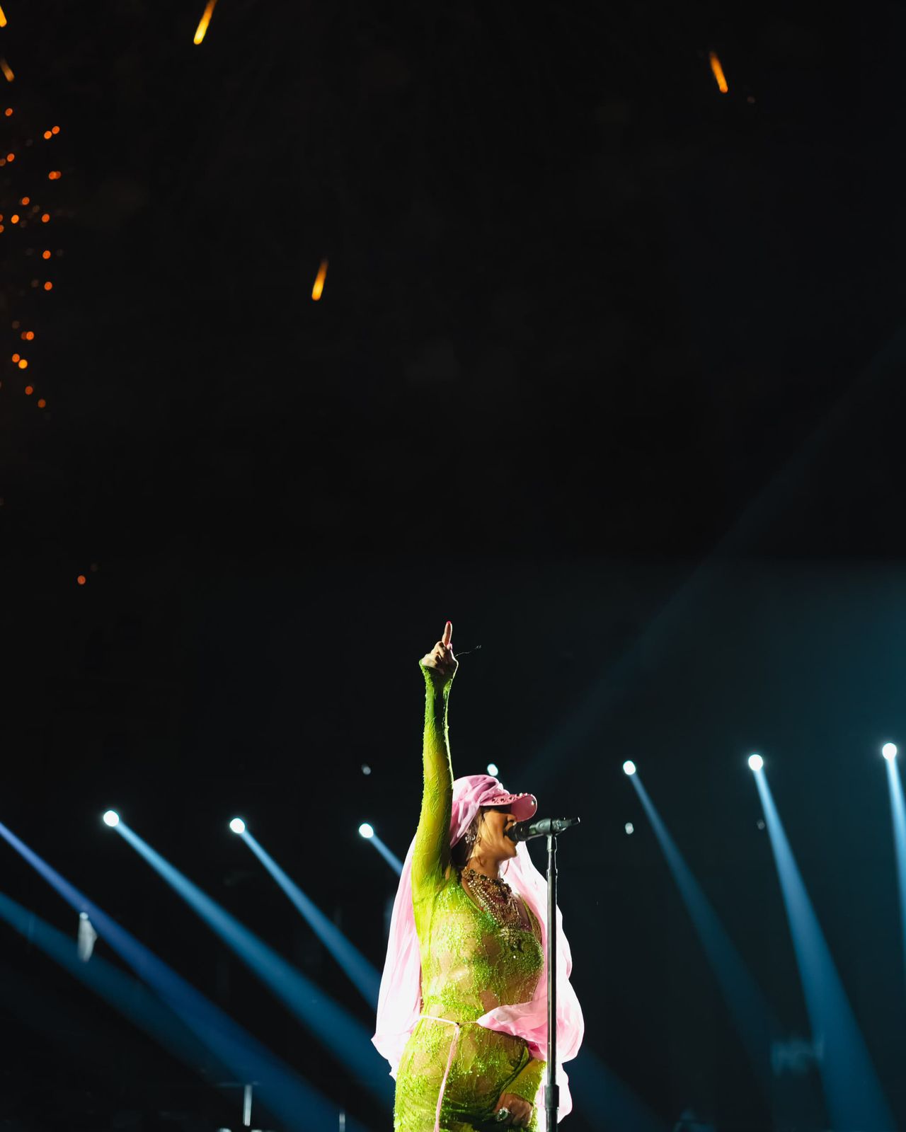 Rihanna delivers a spellbreaking performance.