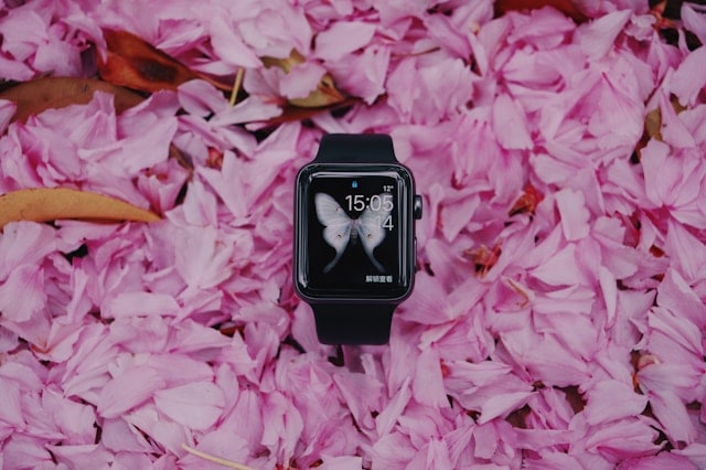 Major brands that will drive Wear OS volumes include Samsung, Google, OnePlus, OPPO and Xiaomi, according to Counterpoint. (Image: Alvan Nee via Unsplash)