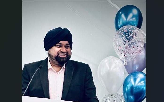 Samir Singh has well over two decades of experience in Beauty & Personal Care across multiple categories like Skin Care, Bath & Body and Make-up, and across all big global markets. (Image: Samir Singh, LinkedIn)