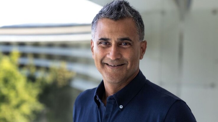 Apple names Indian-origin Kevan Parekh as new CFO