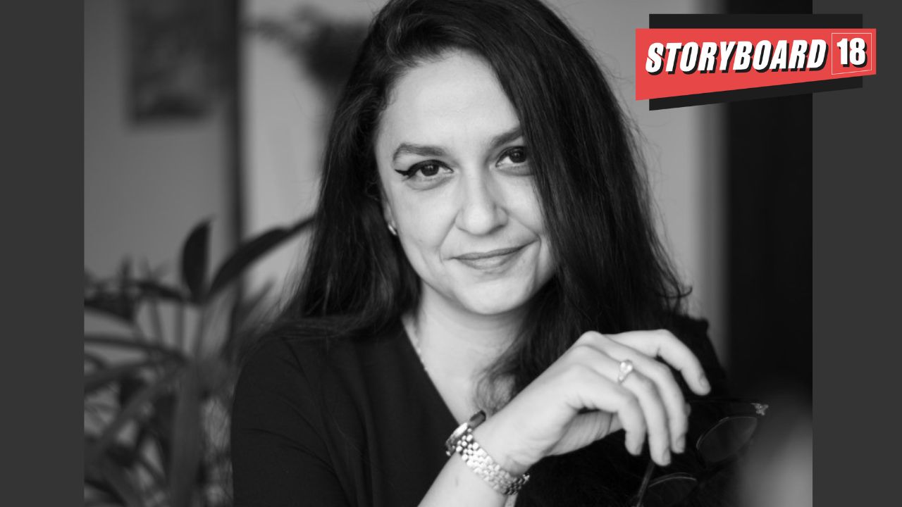 With two decades of experience in advertising and design, Roshni Kavina served as the Executive Creative Director at Publicis Ambience from 2015 to 2021, managing coveted accounts such as Lakmé, Enamor, and Ferrero Rocher.