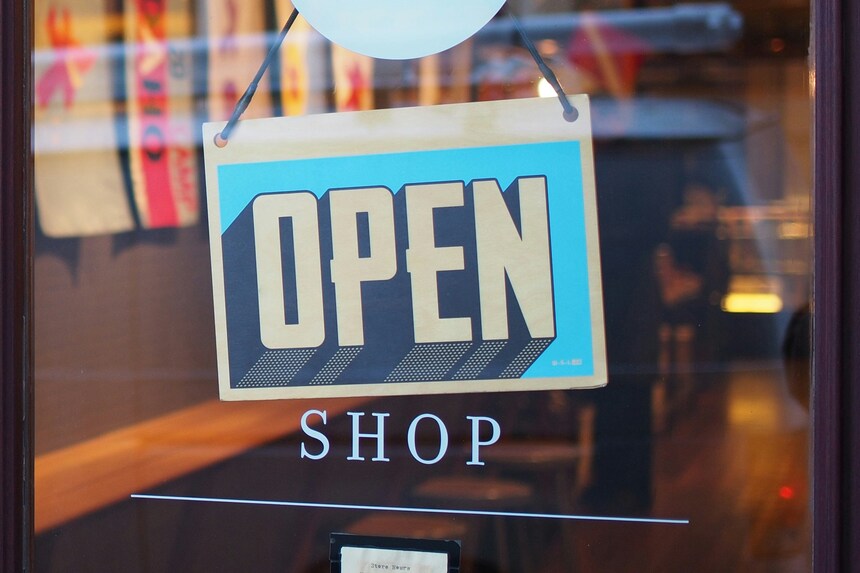 E-comm boom fails to deter big brands from investing in brick-and-mortar stores
