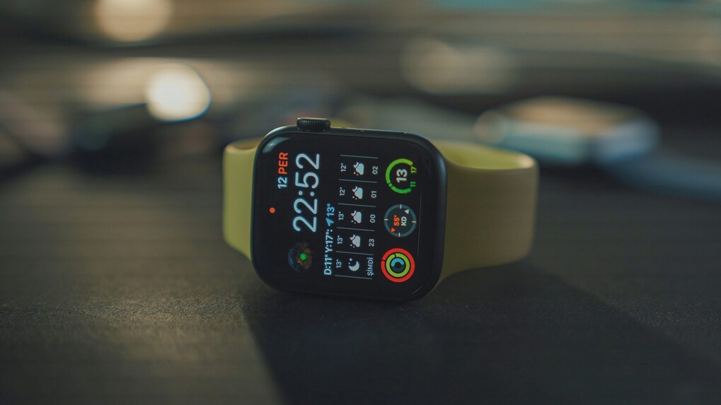 India’s smartwatch market dipped 33% in Q12025, marking fourth successive quarter of decline