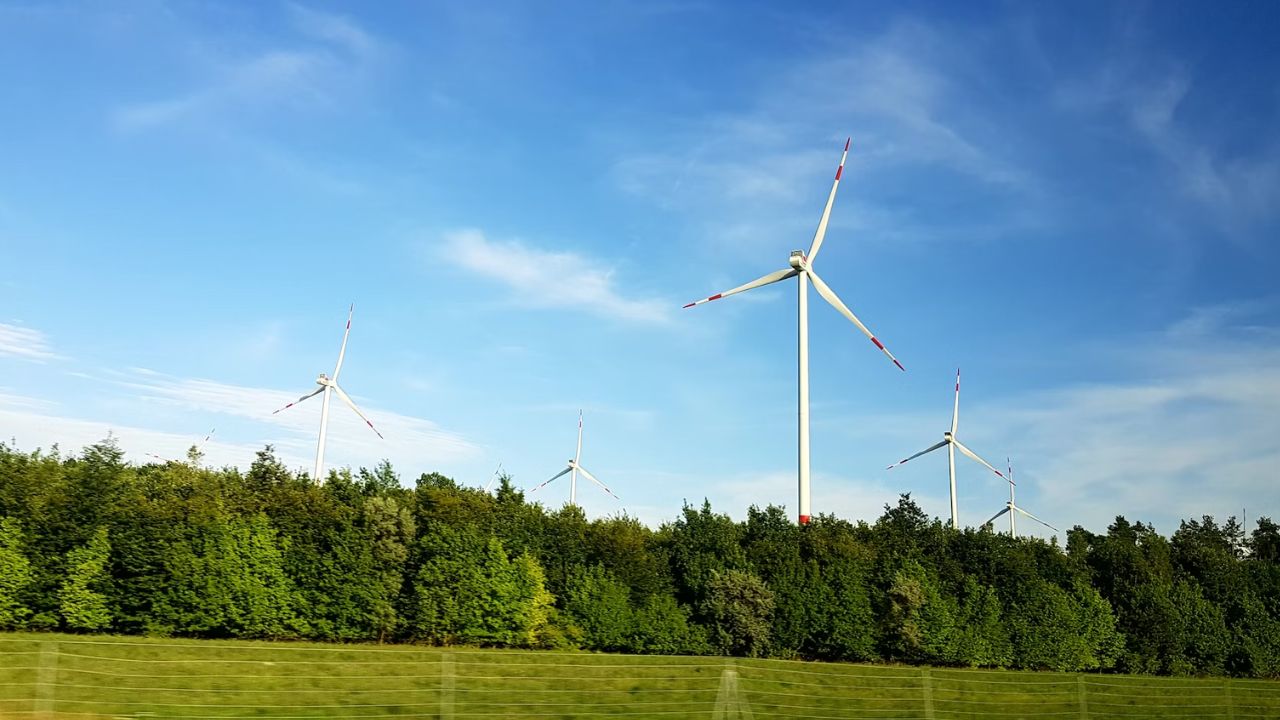 IGREL Renewables has signed an additional 550 MW LoI with Inox Wind for wind capacities to be executed on a turnkey basis (Image: Unsplash)