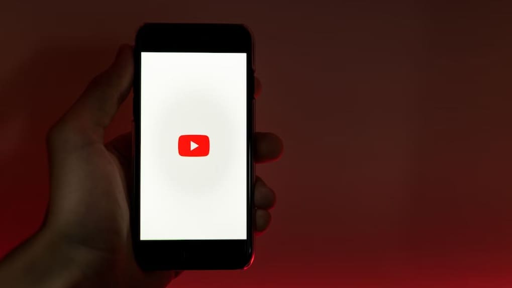 YouTube Shorts expands to three minute videos, enhancing creator flexibility
