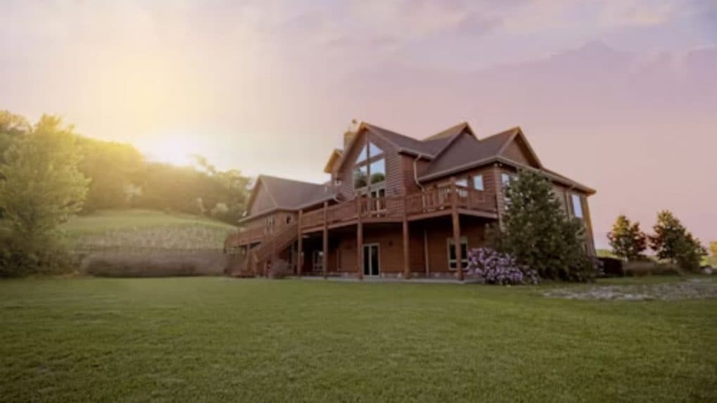 Luxury Housing booms in India as sales surge 85% YoY in H1 2025
