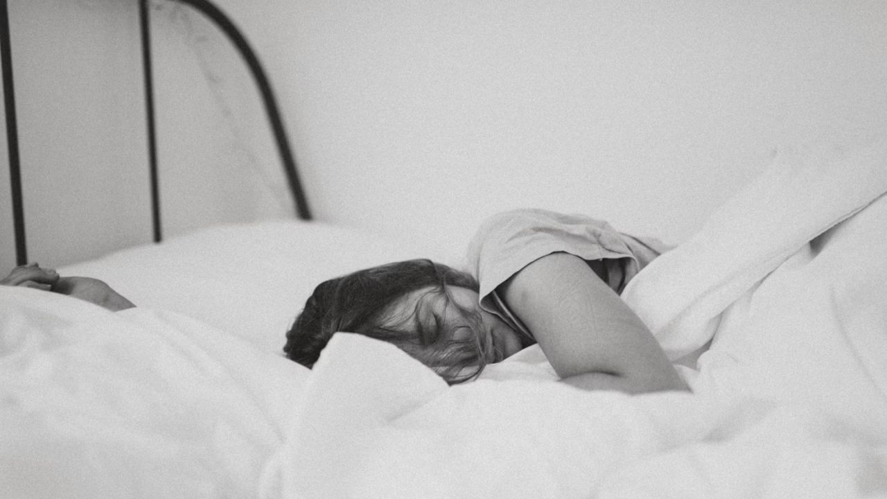 Sleepmaxxing is the latest wellness trend encouraging people to improve their sleep quality by eliminating distractions and enhancing their sleeping environment. (Image source: Unsplash)