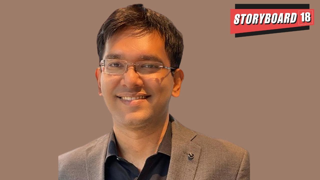 "Show others the big picture that enables them to push themselves and perform as per their potential. We all need to be gentle and at times, not so gentle, nudge from time to time to perform better," states Arpan Biswas, CMO, Ajio.