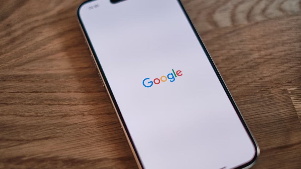 Under the updated policy, Google will permit advertisements for hardware wallets that store private keys for cryptocurrencies, including non-fungible tokens (NFTs) and other digital assets. (Image: Unsplash)