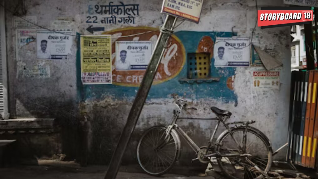 Lucknow Municipal Corporation to intensify action against unauthorized posters and hoardings