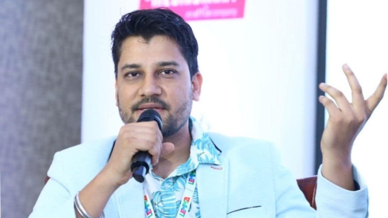 Akash Jain's journey at Flipkart began in May 2017 as a Brand Marketing Manager, and he has steadily climbed the leadership ladder. (Image: LinkedIn)