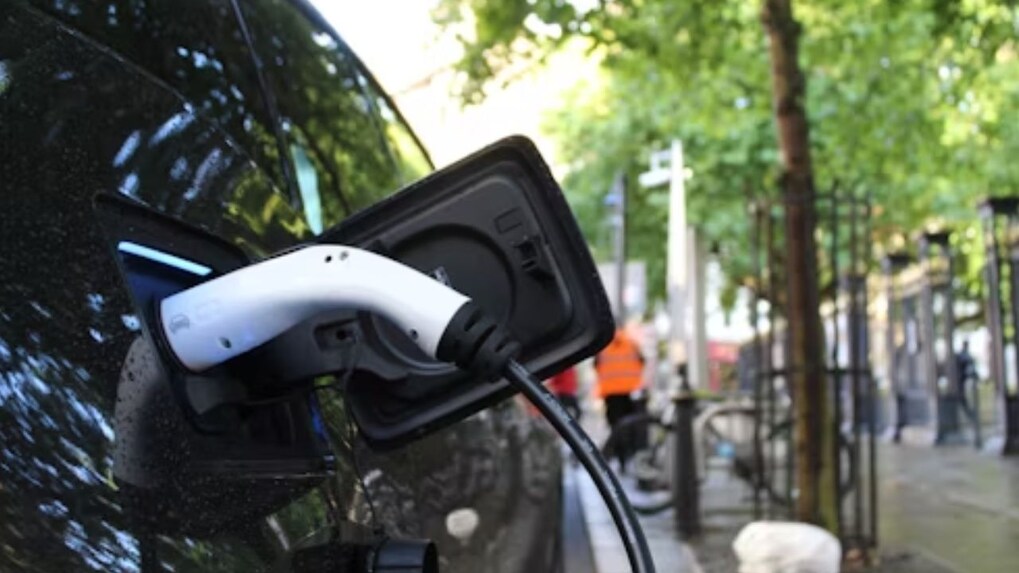 Delhi govt proposes new EV policy, aims 95% adoption of electric cars by 2027