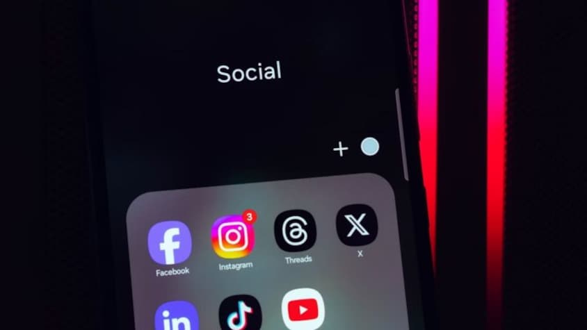 Biggest social media outages in recent years