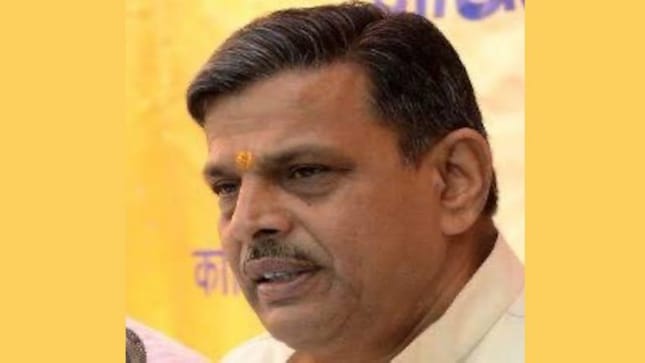 “Will Amazon ever understand that kind of trust?” RSS leader Hosabale warns e‑commerce eroding societal bonds
