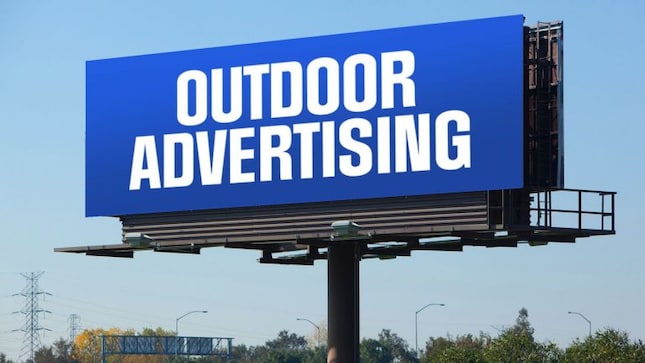 The Karnal Municipal Corporation cracks down on illegal ads