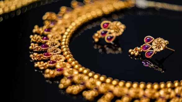 Over one lakh jobs at stake in India's jewellery sector due to fresh US tariffs: Report