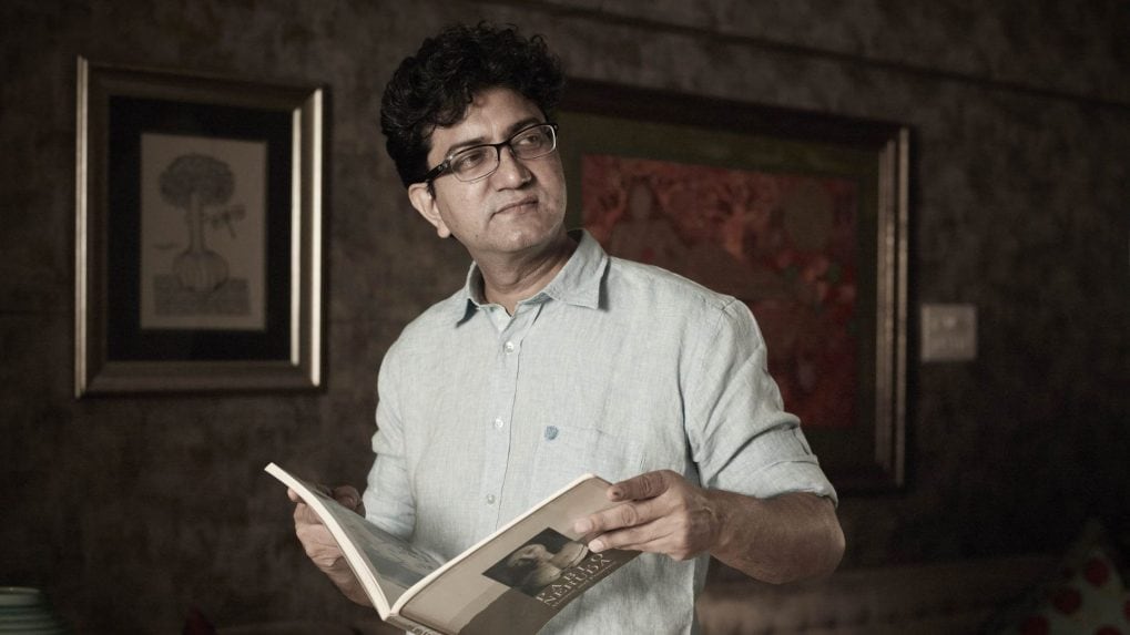 The International Advertising Association inducts Prasoon Joshi into prestigious Hall of Fame