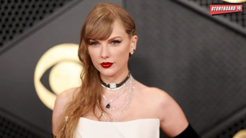 Taylor Swift announces brand new album on Travis Kelce's podcast - and the Internet can't keep calm