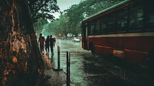 Mumbai rains: Waterlogged roads trigger traffic snarls, IMD predicts more downpour