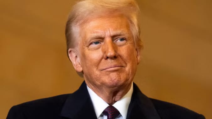 Trump Buys $1.1M Netflix Bonds in Warner Bros Fight