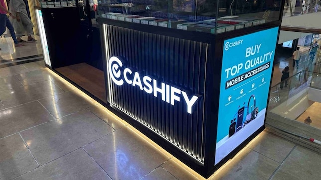  Cashify’s Whitepaper revealed that 70% of Indian users hoard 2–3 old phones at home.