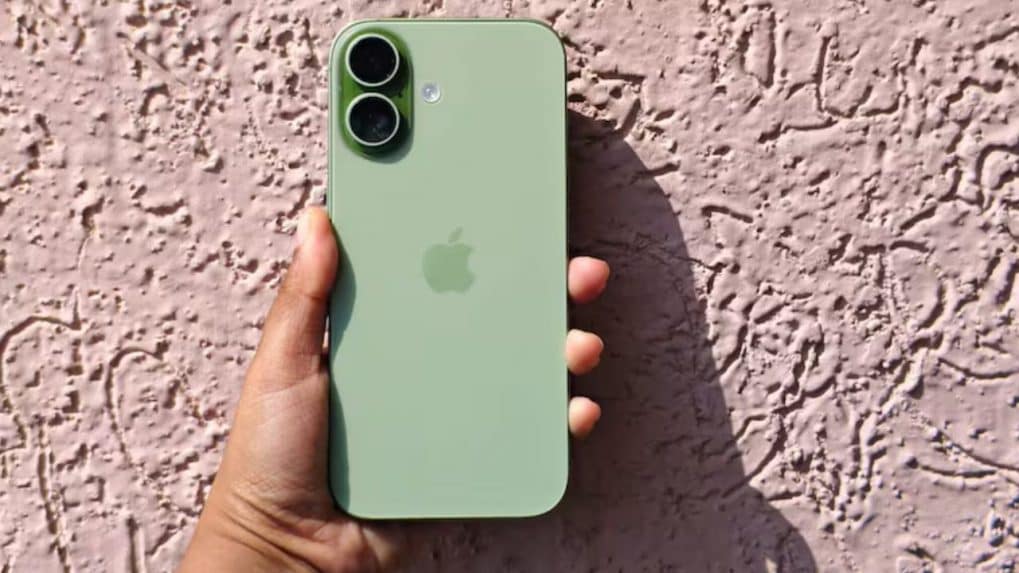 Apple closes in on $4 trillion valuation amid iPhone sales surge