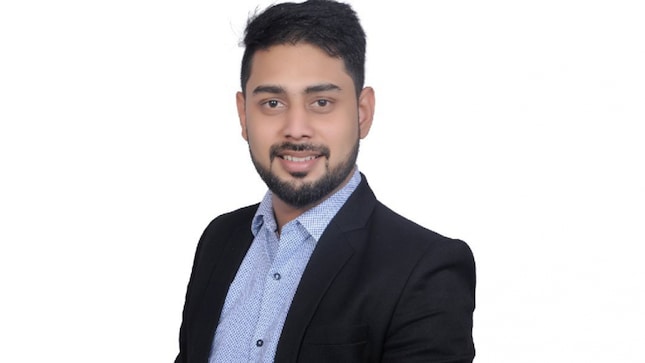 Vivek Jaiswal has developed deep expertise in client relationship management, consultative selling, and data-driven solutions.