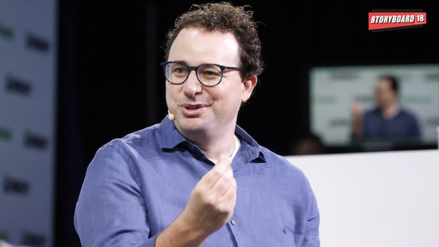 Anthropic Chief Dario Amodei warns of AI bubble as competition with OpenAI sharpens