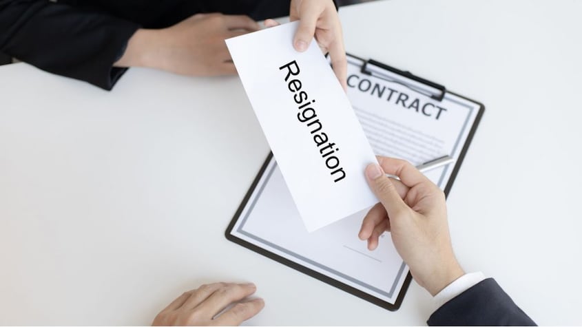  Storyboard18's analysis reveals that in nearly half of the CFO resignations in H1 FY26, promoters held a stake of over 55%, while in 14.67% of cases, the promoter shareholding exceeded 70%.