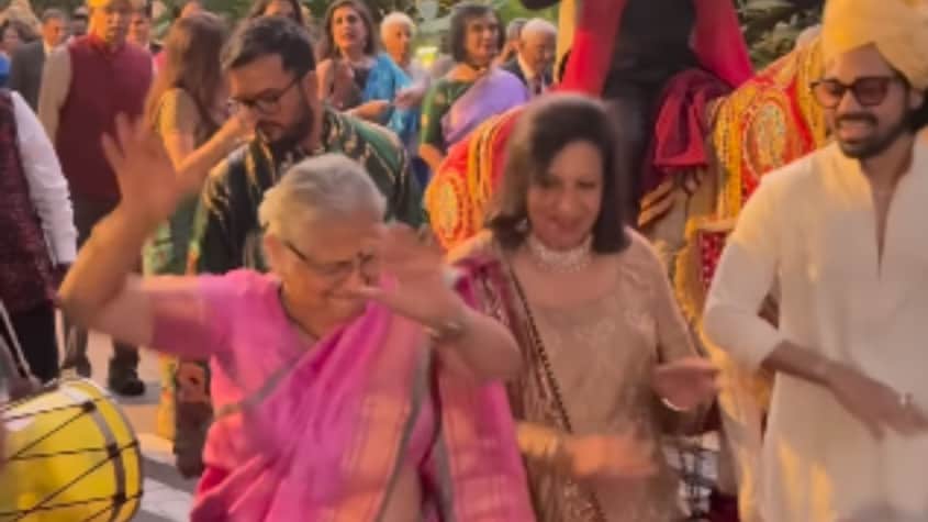 Sudha Murthy and Kiran Mazumdar Shaw at Eric Mazumdar's wedding.
