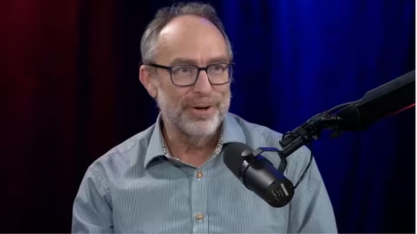 The clip has since gone viral, prompting widespread humour and discussion on social media.