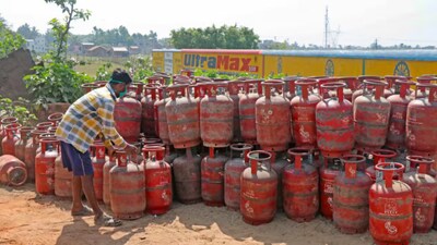 ‘Left with two days stock’: Shri Ram School alerts parents over LPG shortage
