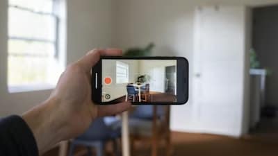 India's influencer marketing sector is projected to reach Rs 3,375 crore by 2026. (Photo: Nicolas Solerieu, Unspalsh)