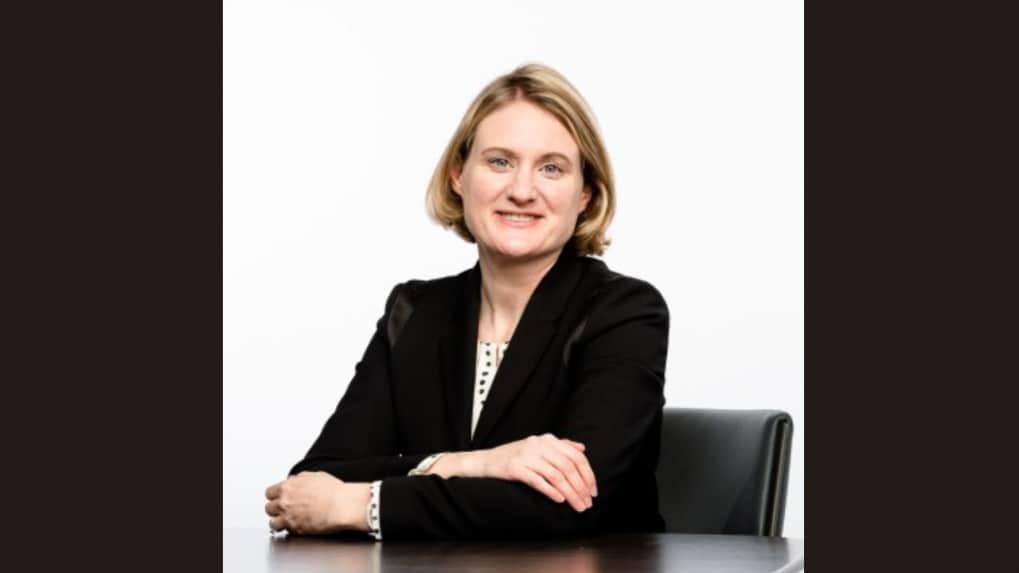 Oracle names Hilary Maxson CFO as AI spending and job cuts intensify ...