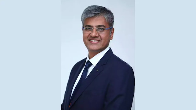 Mahindra's Vikram Garga joined Apollo Tyres as regional group head - marketing